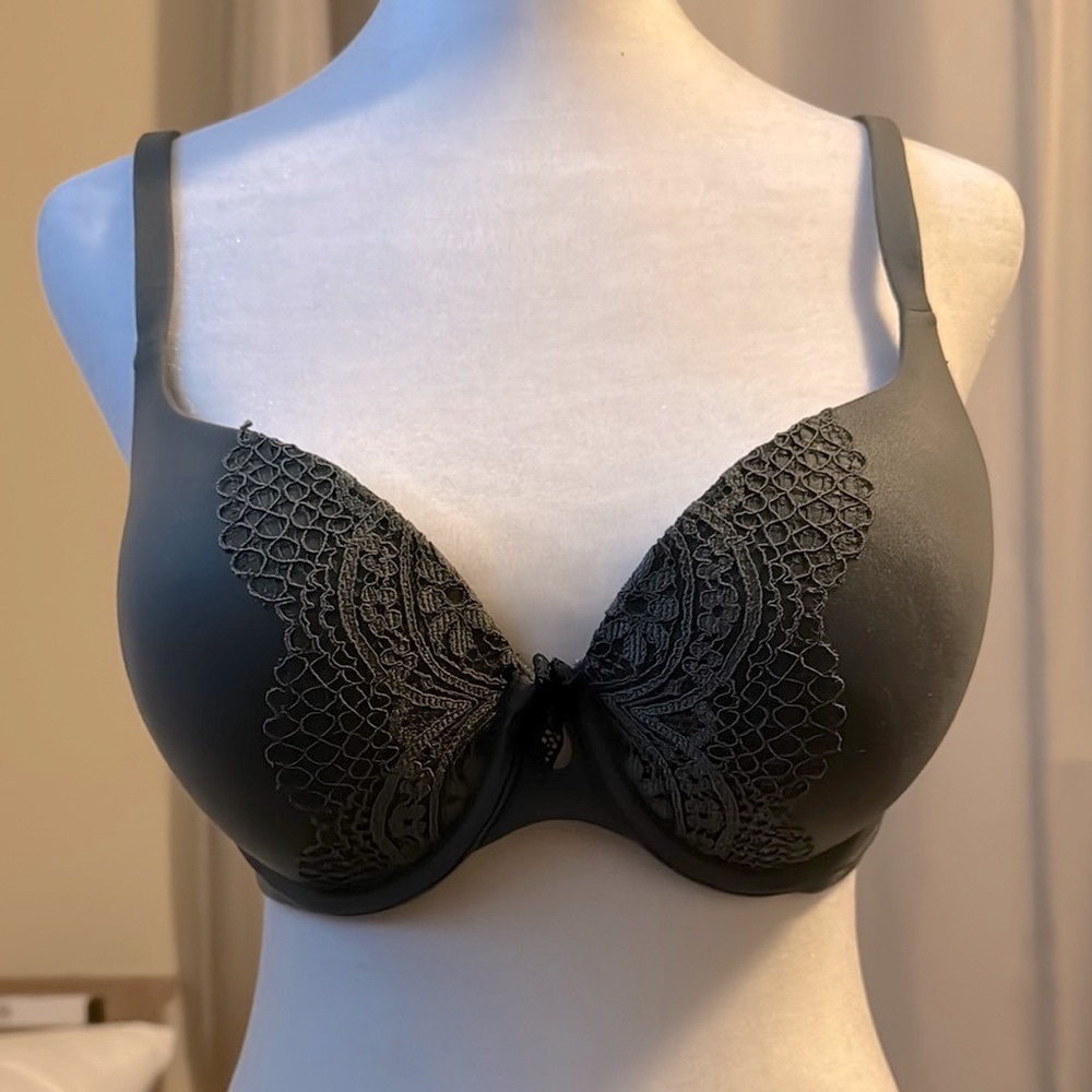Victoria's Secret Dark Green Lace Bra